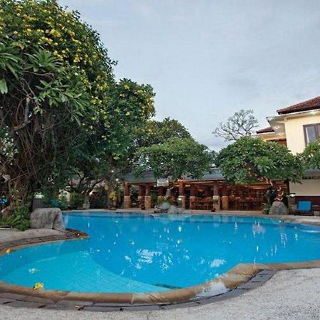Oyo 2334 Melka Excelsior Hotel Singaraja Zewnętrze zdjęcie