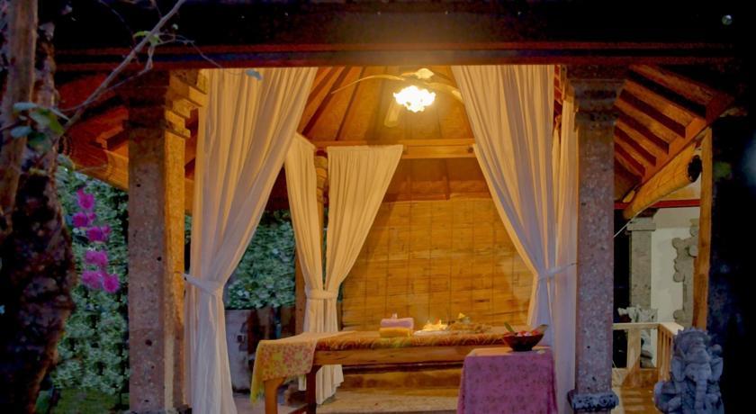 Oyo 2334 Melka Excelsior Hotel Singaraja Zewnętrze zdjęcie