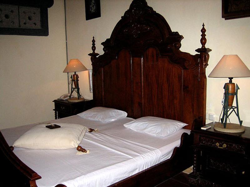 Oyo 2334 Melka Excelsior Hotel Singaraja Zewnętrze zdjęcie
