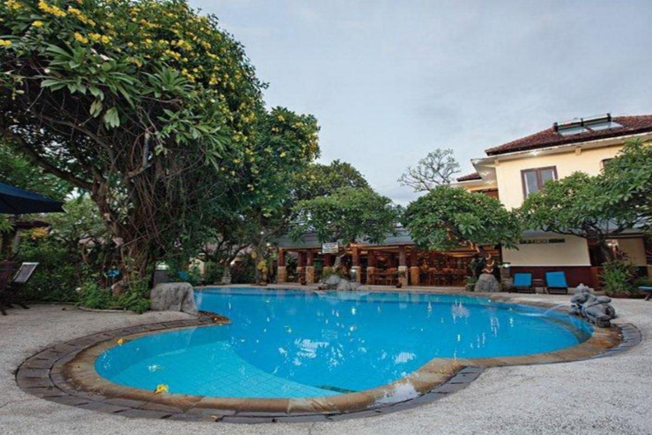 Oyo 2334 Melka Excelsior Hotel Singaraja Zewnętrze zdjęcie